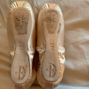 Brand New Freed Pointe Shoes in original packaging